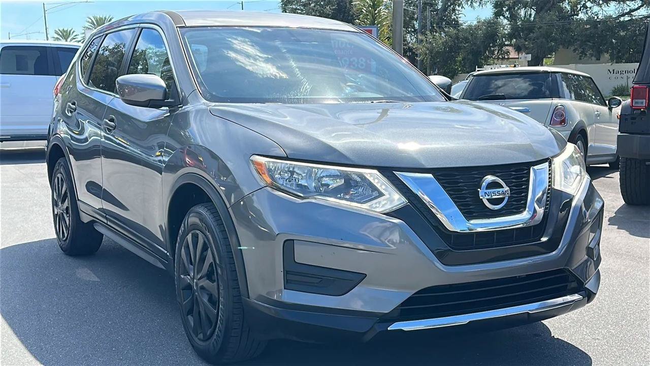 Used 2017 Nissan Rogue S FWD image 4