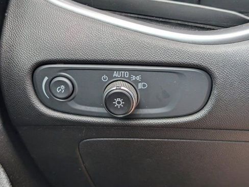 Used 2025 Chevrolet Malibu LT FWD image 21