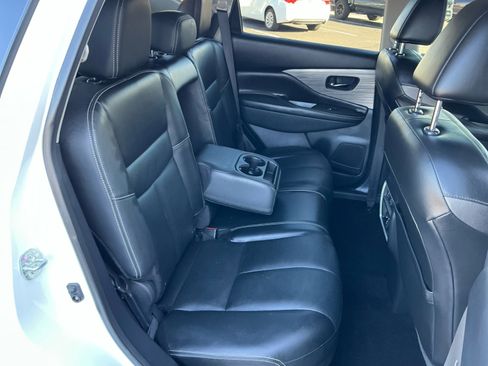 Used 2018 Nissan Murano SL w/ Moonroof Package image 18