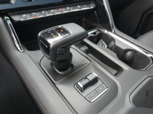 Used 2023 GMC Sierra 1500 AT4 w/ AT4 Premium Package AWD/4WD image 35