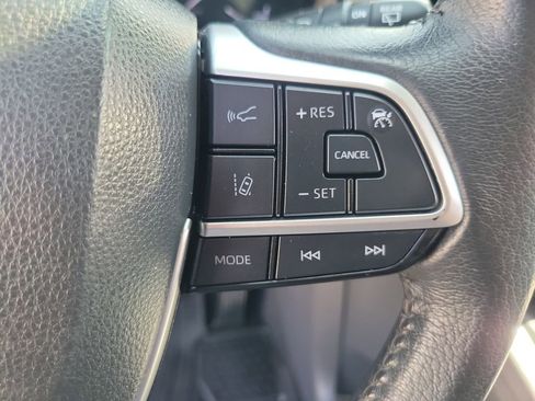 Used 2023 Toyota Sienna XLE w/ XLE Plus Package image 25