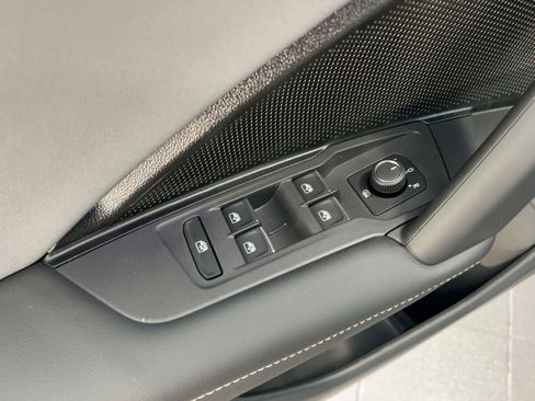 New 2026 Volkswagen Tiguan SE R-Line image 13