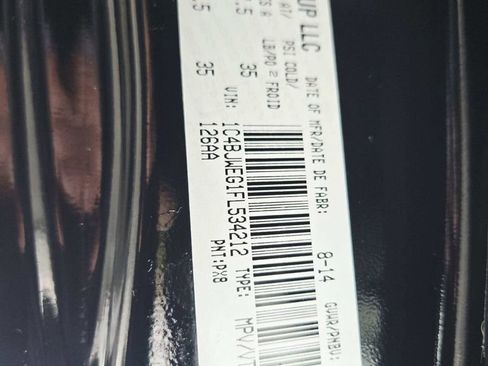 Used 2015 Jeep Wrangler Unlimited Sahara image 35