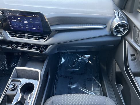 Used 2026 Chevrolet Equinox LT image 34