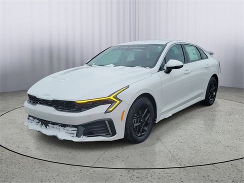 Certified 2025 Kia K5 LXS image 4