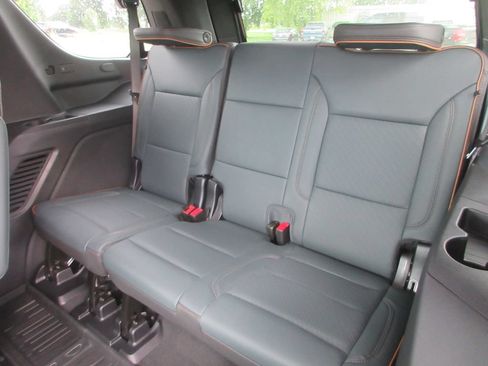 New 2026 GMC Yukon AT4 w/ AT4 Premium Plus Package AWD/4WD image 13