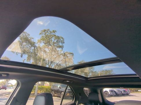 Used 2024 Chevrolet Equinox RS w/ RS Leather Package image 21