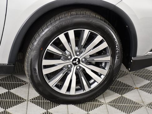 Used 2019 Mitsubishi Outlander SEL AWD/4WD image 53