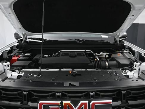 Used 2025 GMC Canyon Elevation w/ Convenience Package RWD image 29