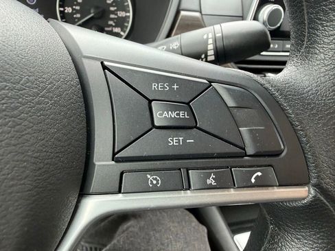 Used 2025 Nissan Altima 2.5 SV FWD image 20