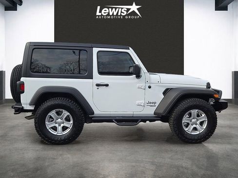 Used 2021 Jeep Wrangler Sport AWD/4WD image 5