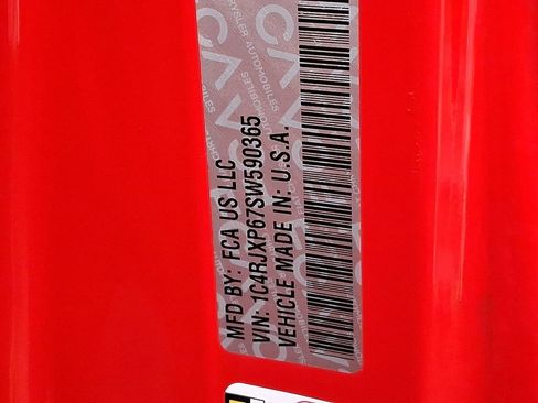 Certified 2025 Jeep Wrangler Unlimited Sahara image 29