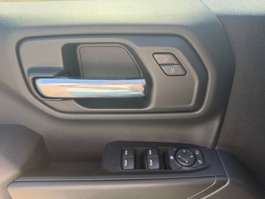 Used 2023 Chevrolet Silverado 1500 Custom AWD/4WD image 28