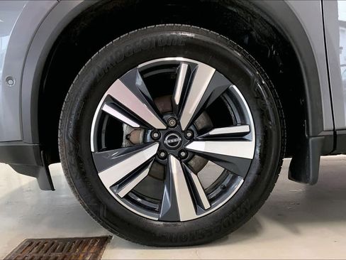 Used 2023 Nissan Rogue SL w/ SL Premium Package image 8