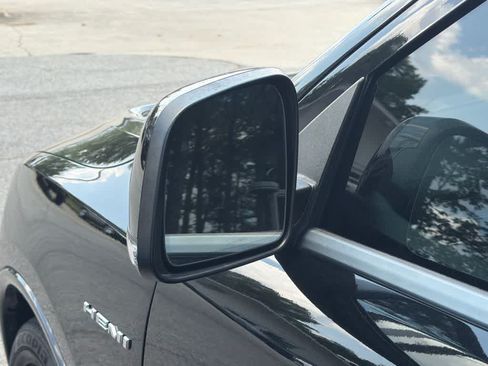 Used 2022 Dodge Durango R/T RWD image 8