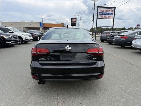 Used 2016 Volkswagen Jetta Sport FWD image 5