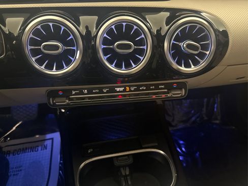 Used 2020 Mercedes-Benz CLA 250 image 37