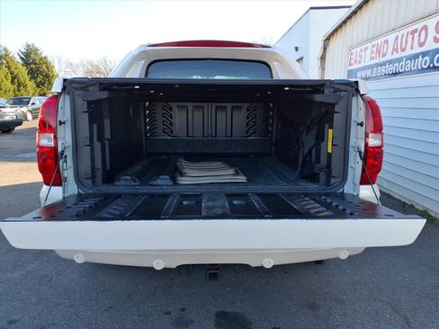 Used 2013 Chevrolet Avalanche LTZ image 5