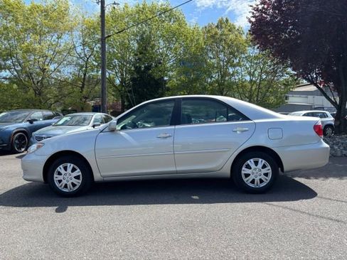 Used 2005 Toyota Camry LE image 4