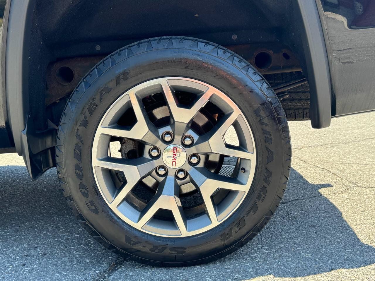 Used 2018 GMC Sierra 1500 SLT AWD/4WD image 24