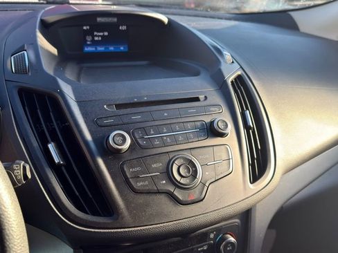 Used 2017 Ford Escape SE image 13