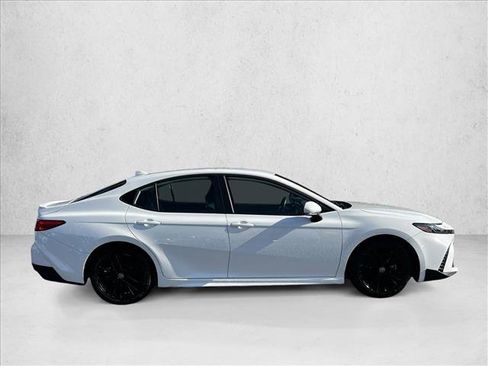 Certified 2025 Toyota Camry SE image 4