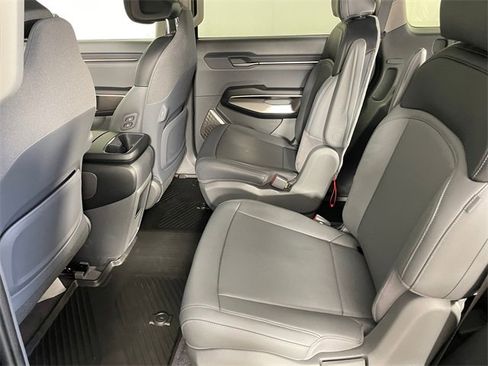 New 2026 Kia EV9 Light image 17