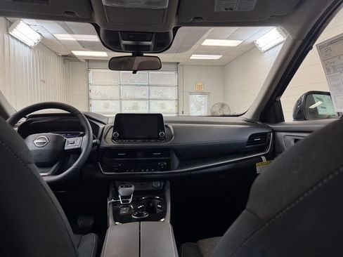 Certified 2026 Nissan Rogue SV AWD/4WD image 21