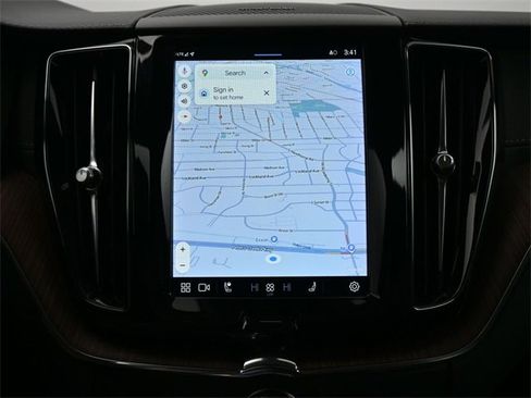 Used 2023 Volvo XC60 B6 Ultimate w/ Protection Package Premier image 15