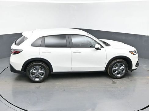 New 2026 Honda HR-V LX image 32