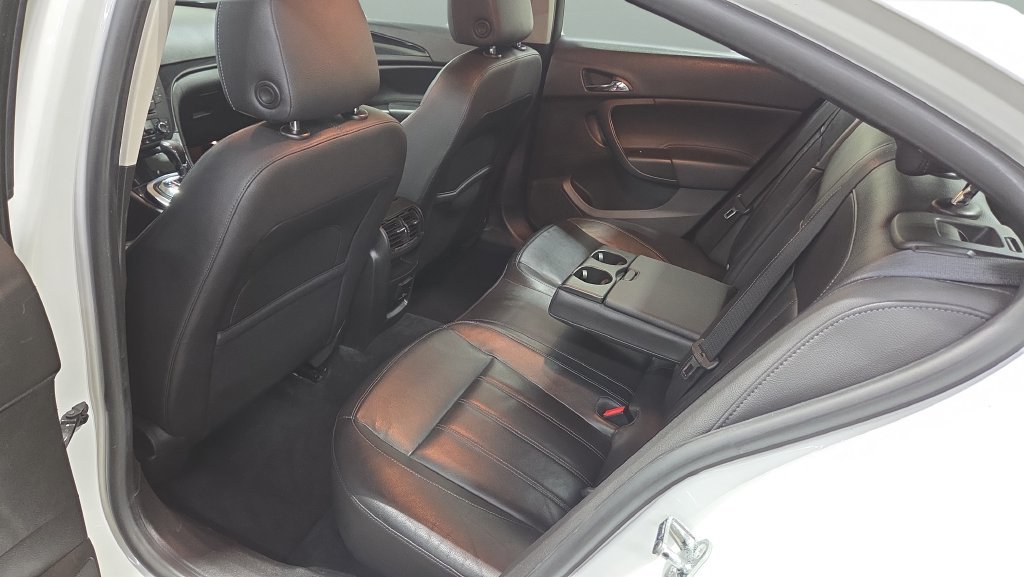 Used 2011 Buick Regal CXL w/ RL3 Preferred Equipment Group FWD image 17