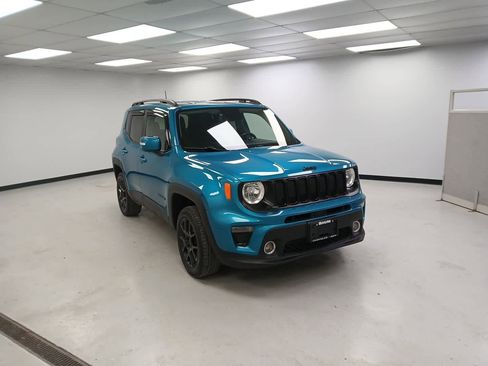 Used 2020 Jeep Renegade Altitude image 2