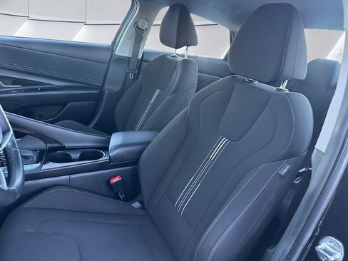 Used 2023 Hyundai Elantra SEL w/ Convenience Package image 8