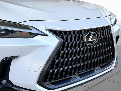 Used 2022 Lexus NX 250 FWD w/ Towing Package (2000 Lbs) image 27