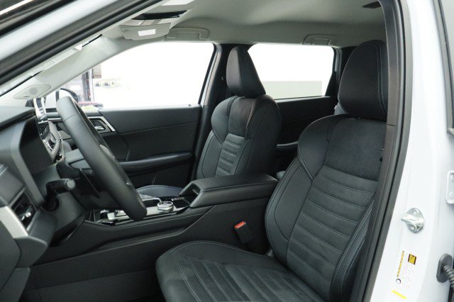 New 2026 Mitsubishi Outlander SE FWD image 7