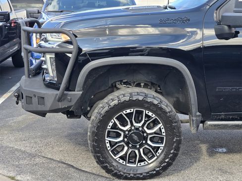 Used 2022 Chevrolet Silverado 3500 High Country image 8