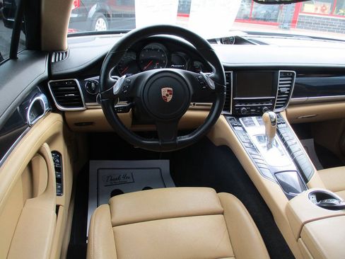 Used 2013 Porsche Panamera image 14