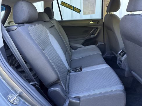 Used 2021 Volkswagen Tiguan S FWD image 9