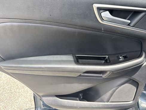 Used 2019 Ford Edge SEL w/ Equipment Group 201A AWD/4WD image 21