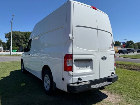 Used 2020 Nissan NV 2500 SV RWD image 5