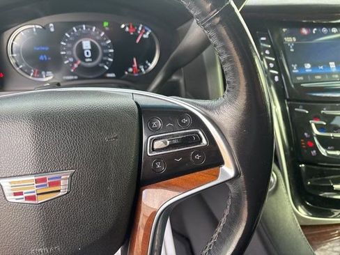 Used 2019 Cadillac Escalade ESV Luxury image 19