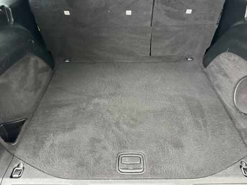 Used 2019 Jeep Grand Cherokee Altitude AWD/4WD image 15