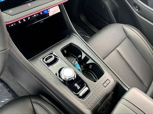 Used 2025 Jeep Wagoneer S Limited image 17