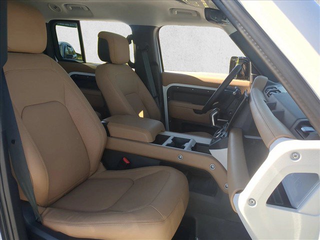 Used 2026 Land Rover Defender 130 S AWD/4WD image 28