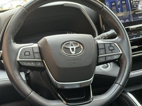 Used 2020 Toyota Highlander Platinum AWD/4WD image 31