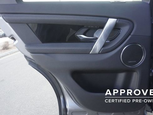 Used 2025 Land Rover Discovery Sport S image 28