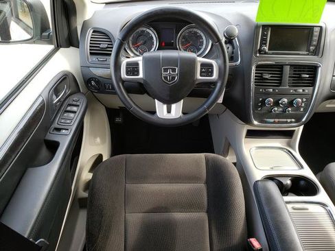Used 2016 Dodge Grand Caravan SXT w/ Rear Park Assist Package image 15