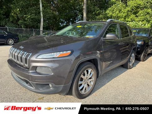 Used 2016 Jeep Cherokee Limited AWD/4WD image 6