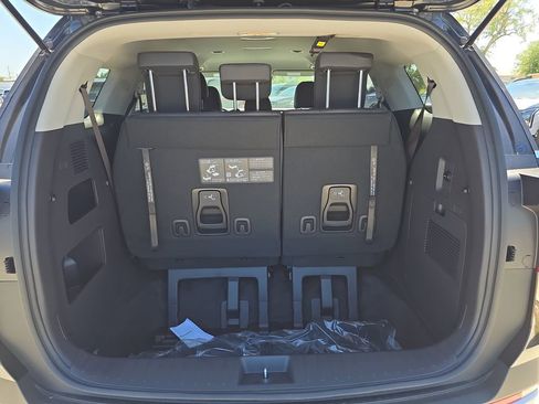 New 2026 Kia Carnival FWD image 10
