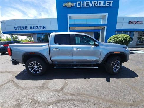 Used 2025 GMC Canyon Denali AWD/4WD image 4